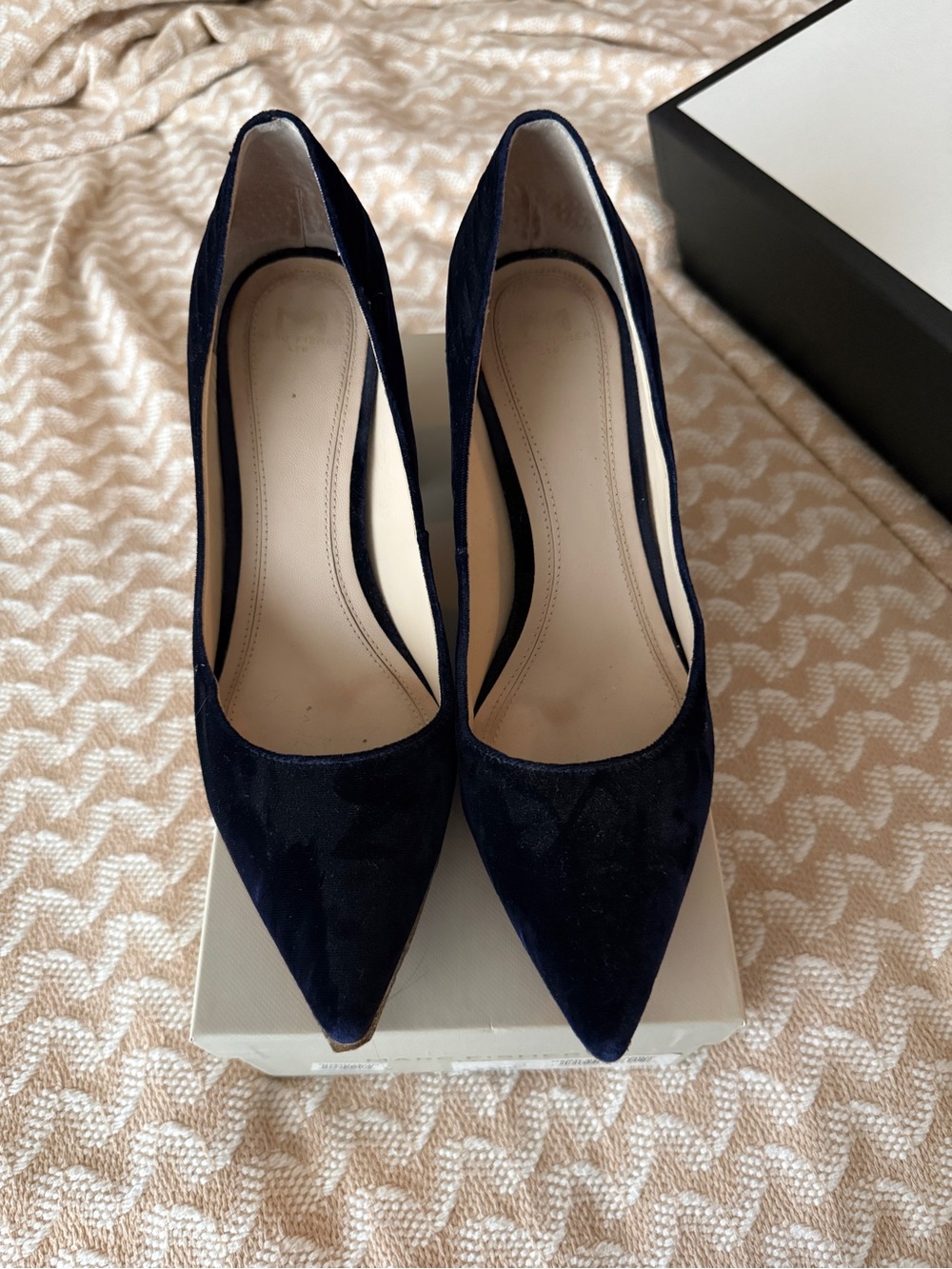 Marc fisher blue velvet and sparkle heel 36.5